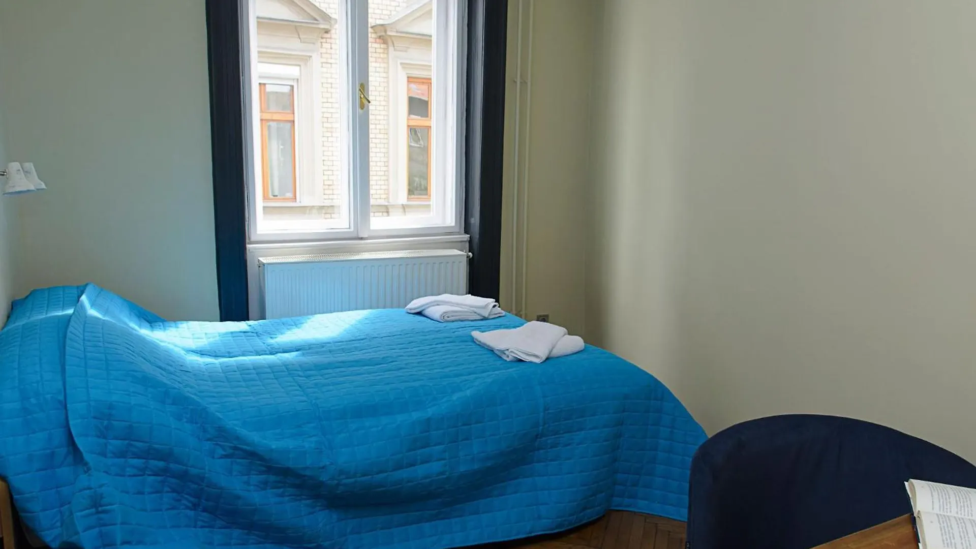 New Walnuttree Double 12 Pers Apartment Budapest