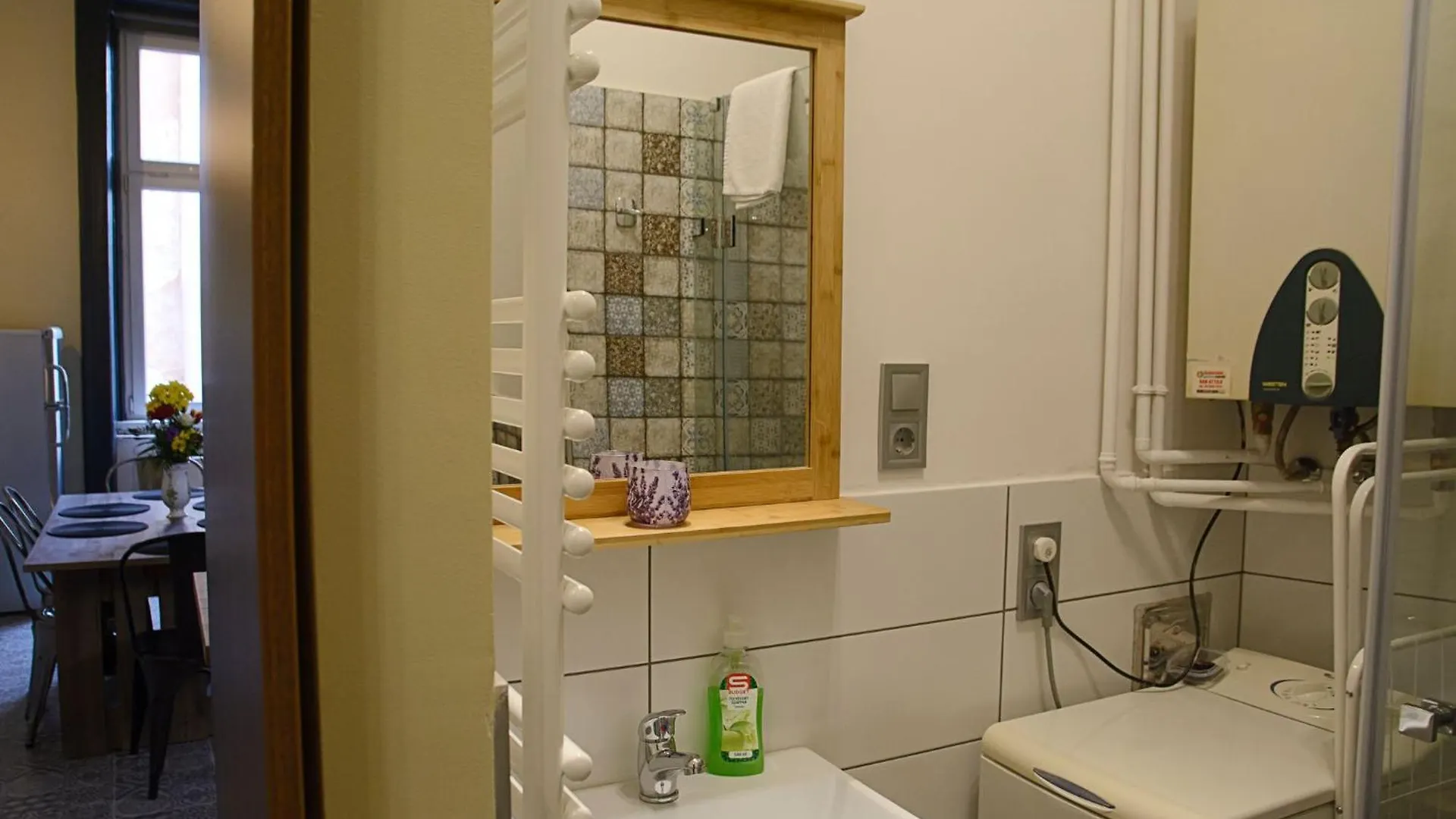 New Walnuttree Double 12 Pers Apartment Budapest