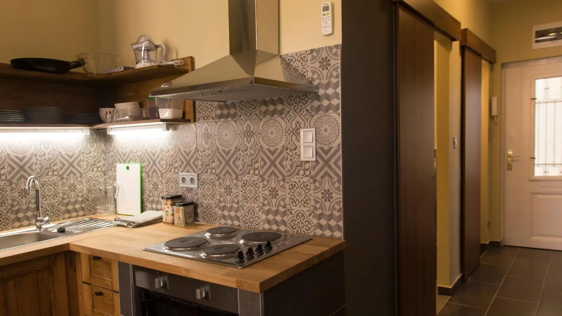 New Walnuttree Double 12 Pers Apartment Budapest